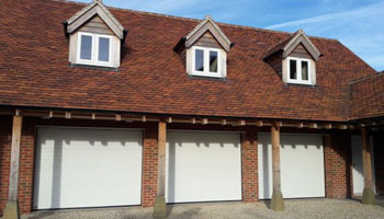 horizontal sectional garage door